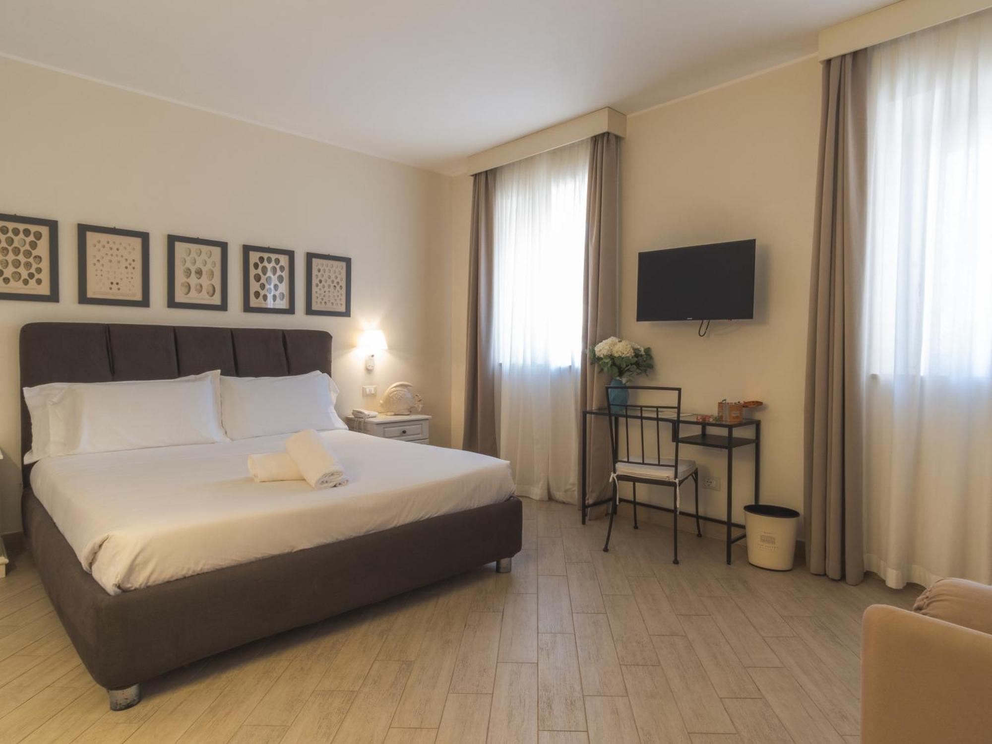 Hotel San Pietro Palace Финале Лигуре Экстерьер фото