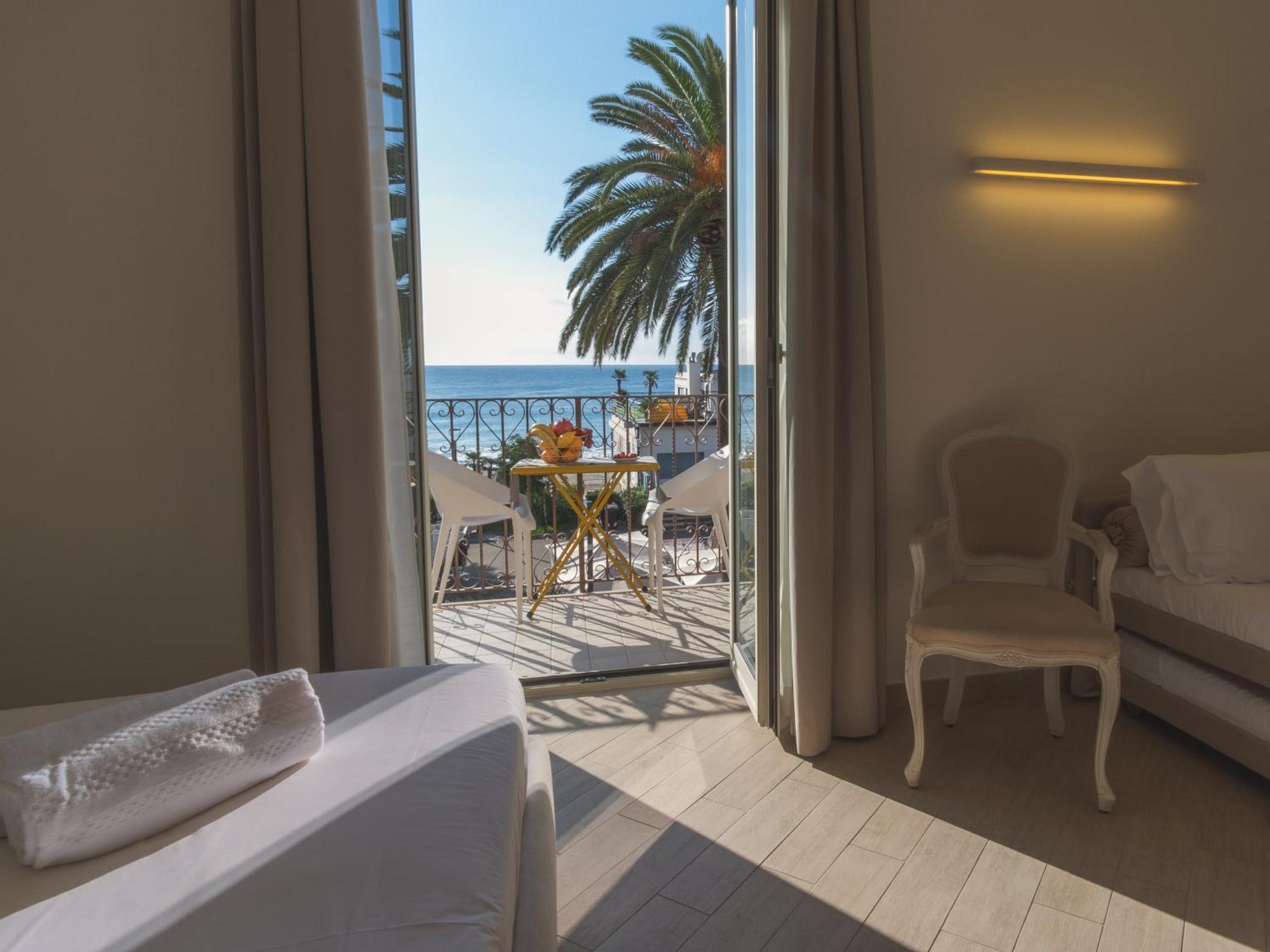 Hotel San Pietro Palace Финале Лигуре Экстерьер фото