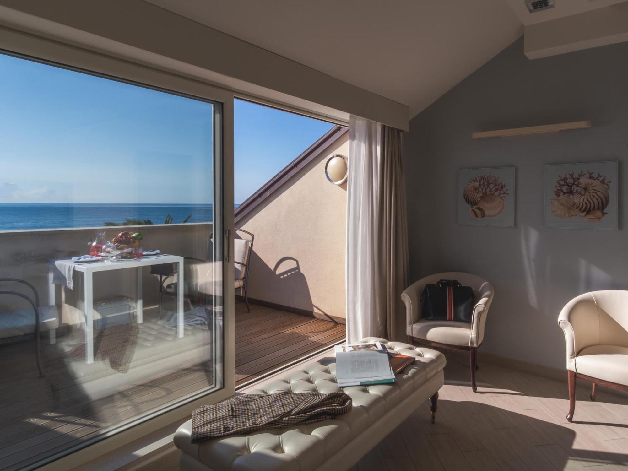 Hotel San Pietro Palace Финале Лигуре Экстерьер фото