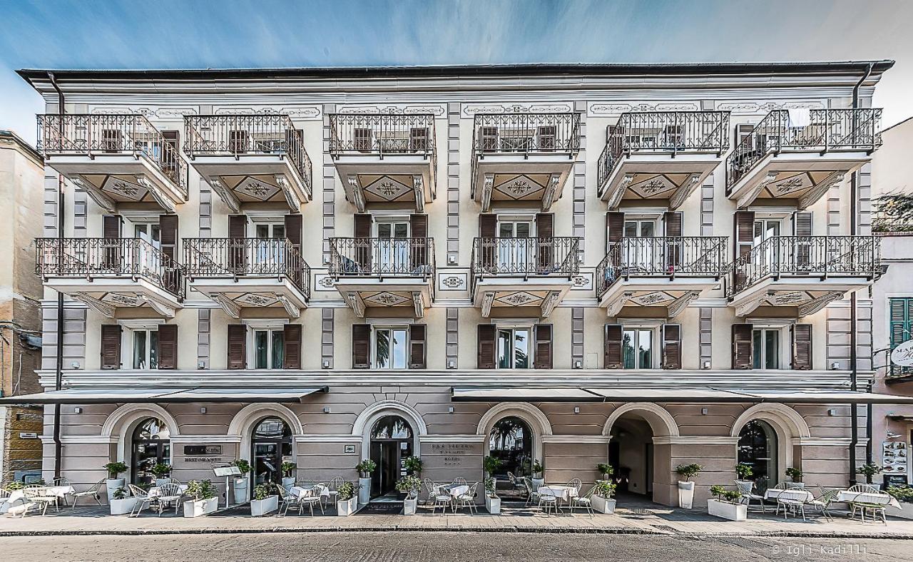 Hotel San Pietro Palace Финале Лигуре Экстерьер фото